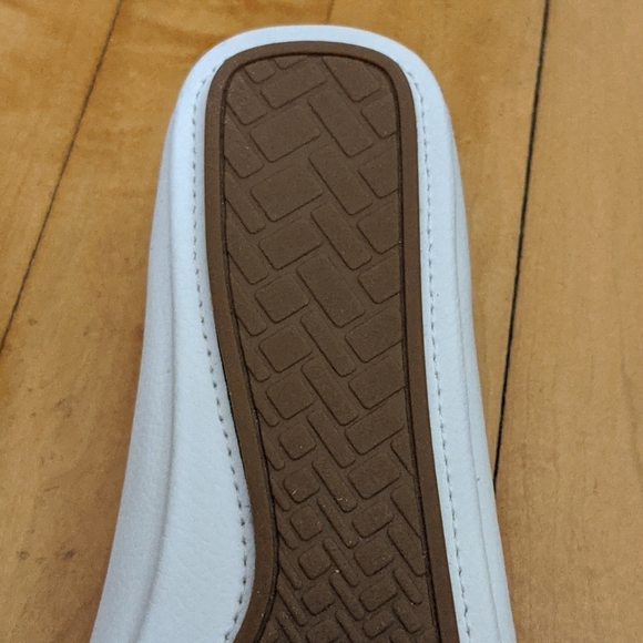 Cole Haan NWOT Ivory Flats Loafer with Buckle 6B - Picture 7 of 8